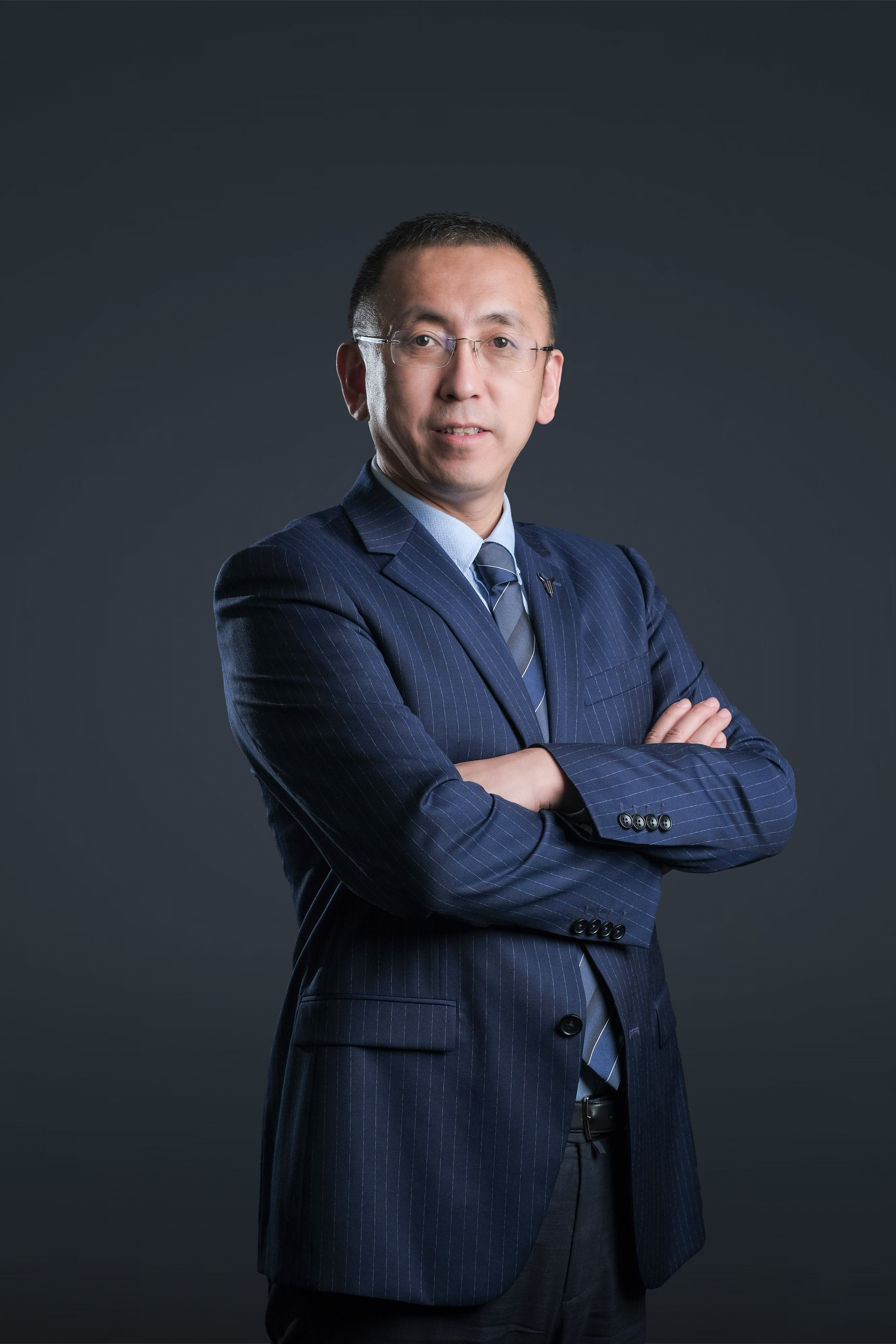 1卢放_岚图汽车科技股份有限公司党委书记、董事长.jpg